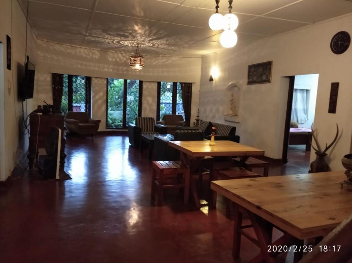 Don'S Lounge & Villa Канди Екстериор снимка